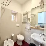 House ゲストハウス 4*